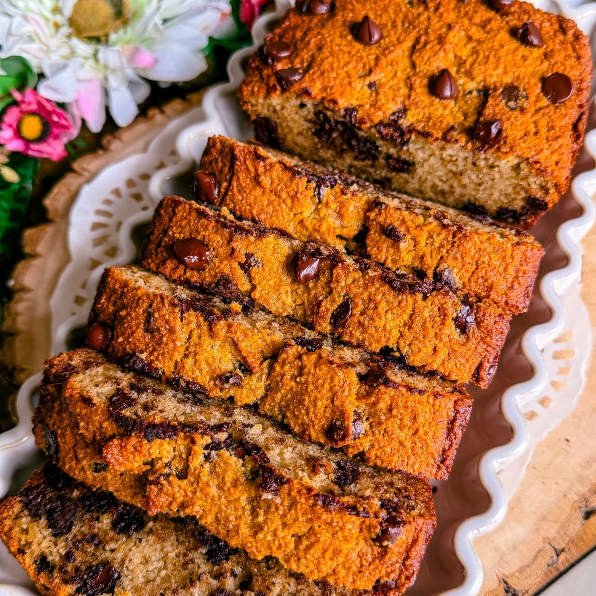 paleo gluten free dairy free chocolate chip banana bread healthy